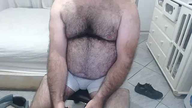 MysterBearMG live webcam show