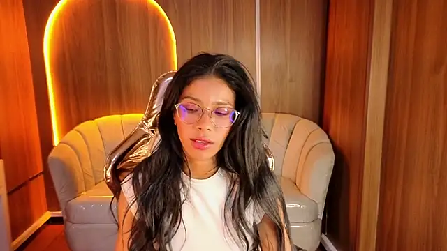 Alina_b_ webcam