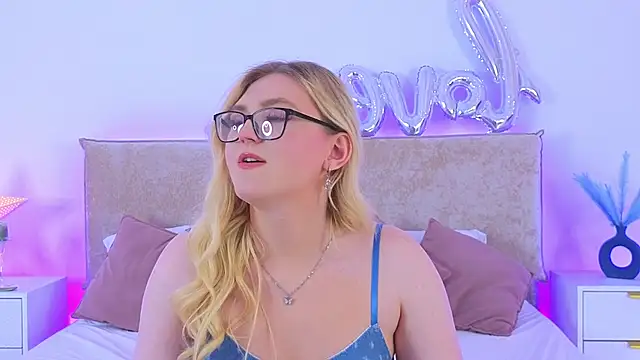 Jules_night live cam on StripChat
