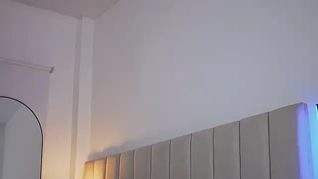 Alison_Miller9 webcam