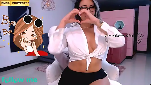 miamoretz - MIAMORETZ's free webcam - UK Sex Cams