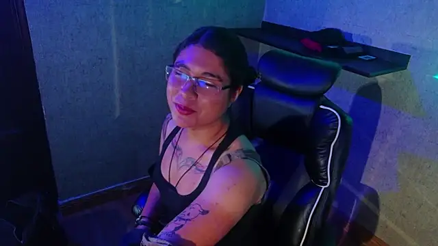 ravenmyth live sex cam