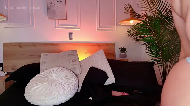Mariee_rosee webcam