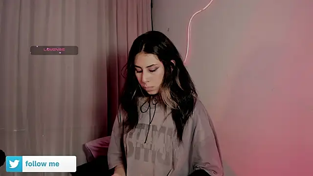 Sara_Foxx1 live cam on StripChat