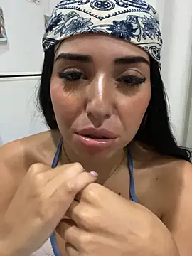 sweetbrunette22 webcam