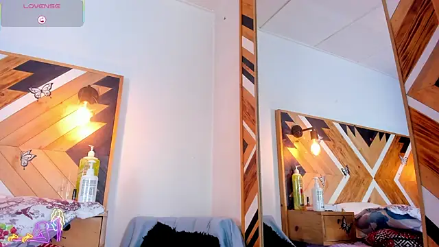 Kathaleiya_Ozz webcam