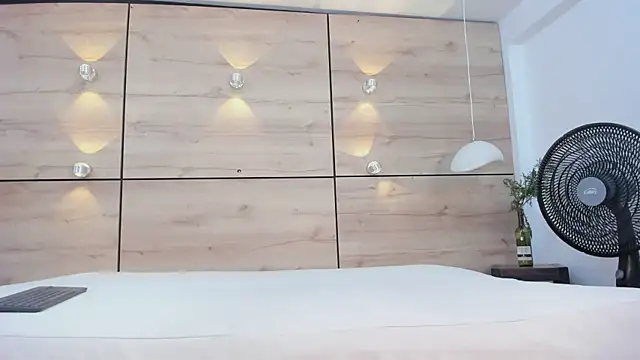 martina_touss webcam