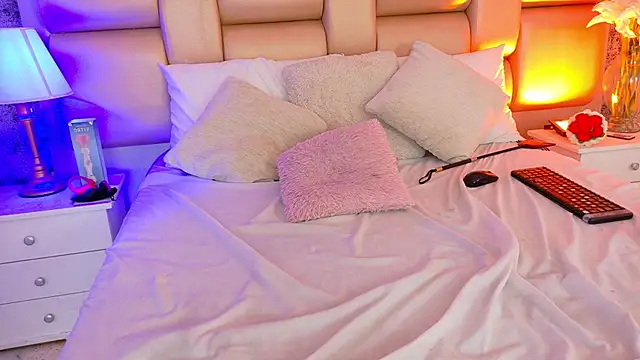 Aria_Peach_ webcam