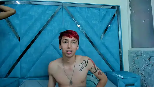 LexxyAndAres webcam