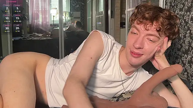 vogueslay live cam on StripChat