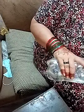 Simran_008 live cam on StripChat