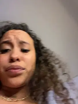 MarieLeon webcam