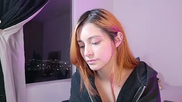 annie_mora webcam