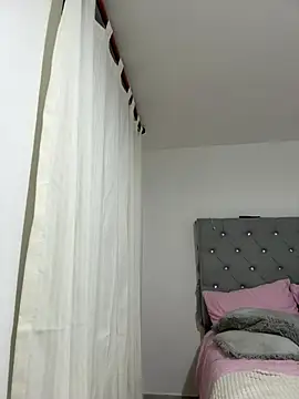 Bonny_Eva live cam on StripChat