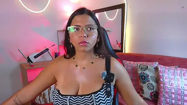 Megaan_Greey webcam