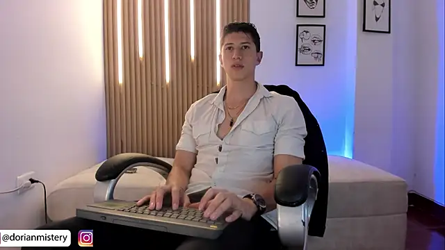 Dorianmistery2322_ webcam