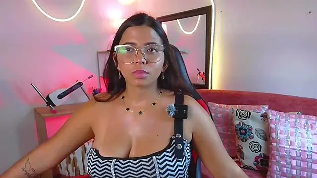 Megaan_Greey webcam