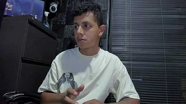 boy_bigcock24cm webcam