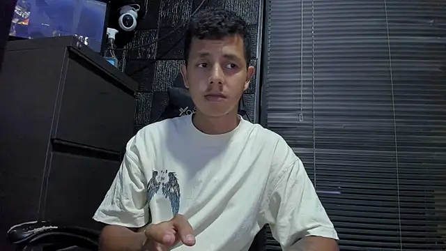boy_bigcock24cm webcam