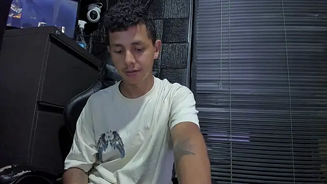 boy_bigcock24cm webcam