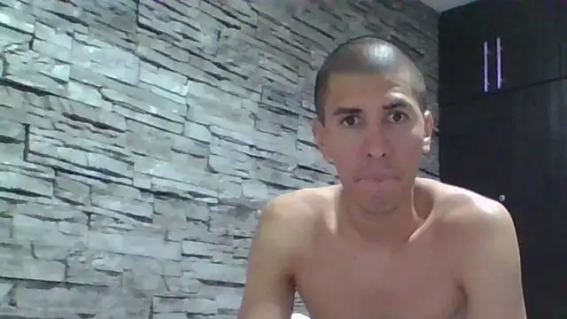Sexylatin64 webcam