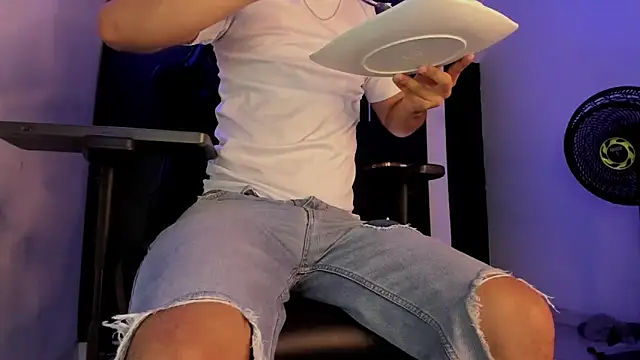 Liam_Mateo webcam
