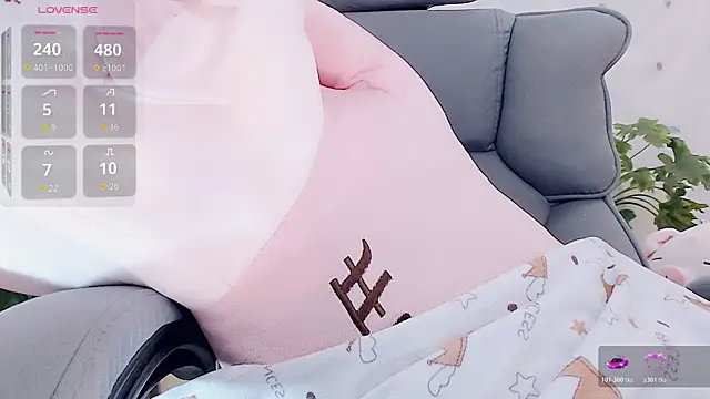 yaoyao-baby520 live webcam show