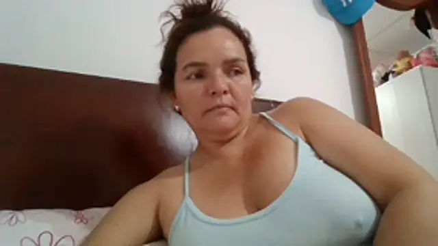 squirtlatinx webcam