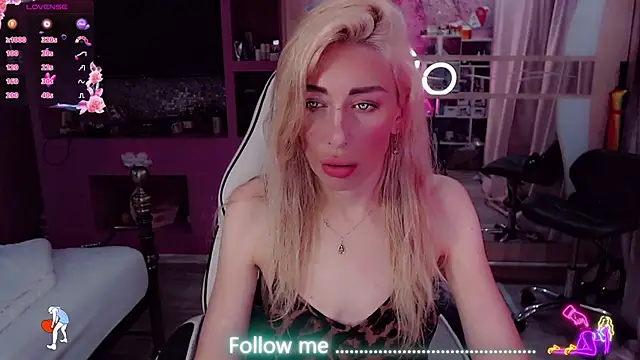 AnnieGOld_ webcam