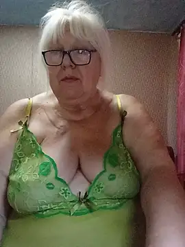 Alexia64231 live cam on StripChat