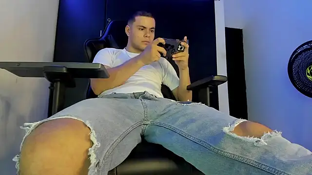 Liam_Mateo webcam