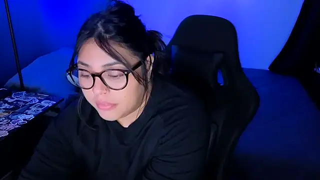 miacanela_xo