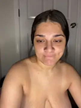 treasurebabii live webcam show