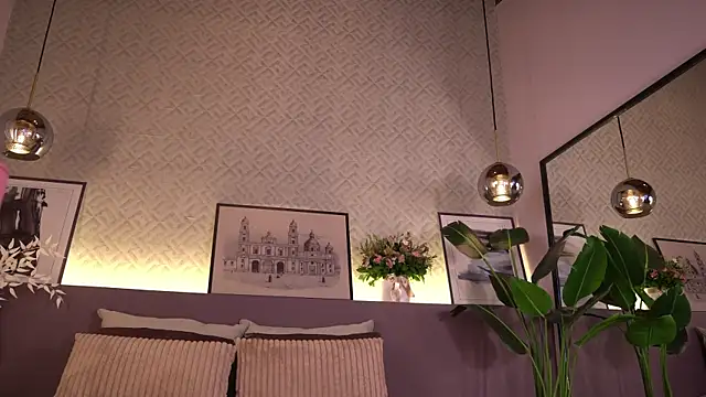 ElleDiane live cam