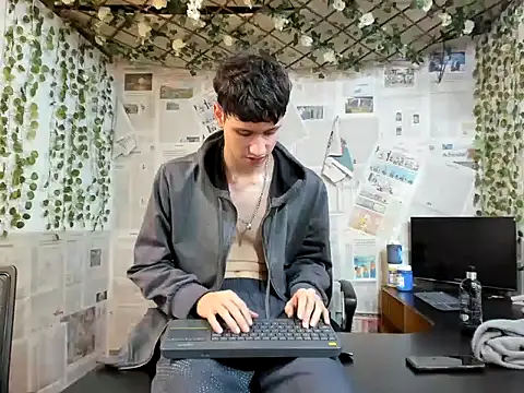 DANIEL_Hot777