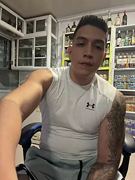 OliverWest04 webcam