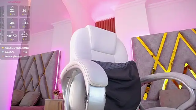 Lizza_Jones webcam