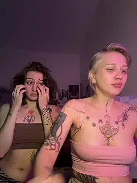 Dooubletroublee webcam