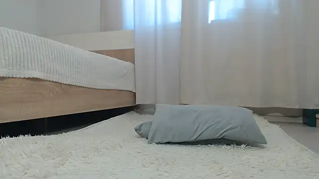 Luxuriouss_s webcam
