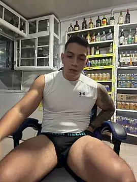 OliverWest04 webcam