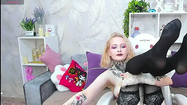 KailaAdams webcam