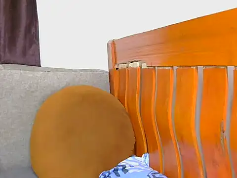 petite_twirlstar webcam