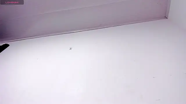 nahomyrusell1_ webcam