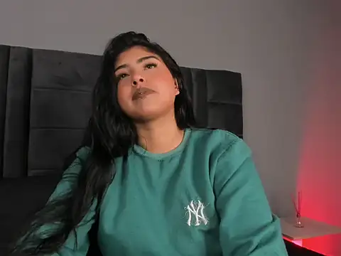 MiiaLimour webcam