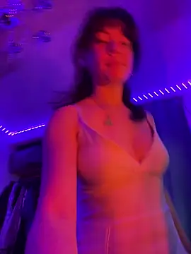 DiviNina live webcam show