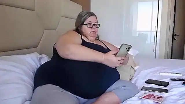 sex2 (F mature) - naked, squirt