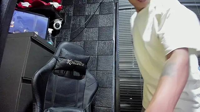 boy_bigcock24cm webcam