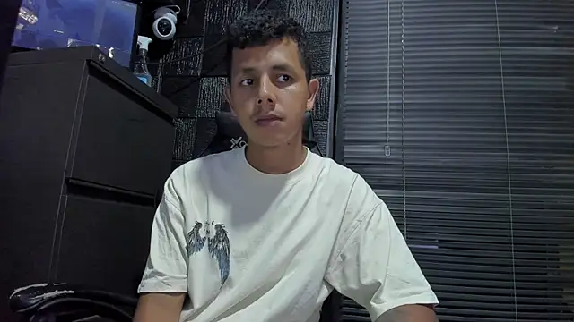 boy_bigcock24cm webcam