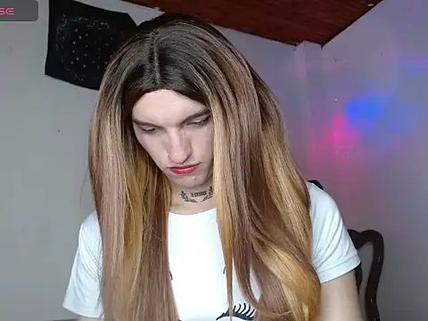 Scarlett_crastrawberry webcam
