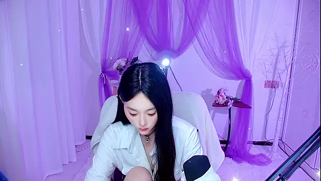 Tili_Lucky live cam on StripChat